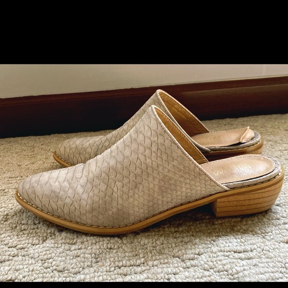 Vici miim heeled mule shoes - Picture 8 of 11